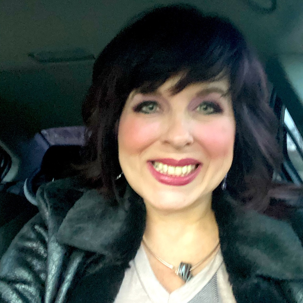 Meet your Posher, Leslie